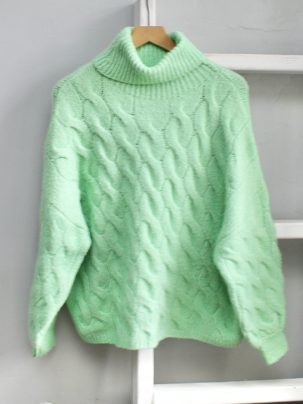 Stradivarius Oversize Mint Green Cable Knit Turtleneck Pullover Sweater Medium